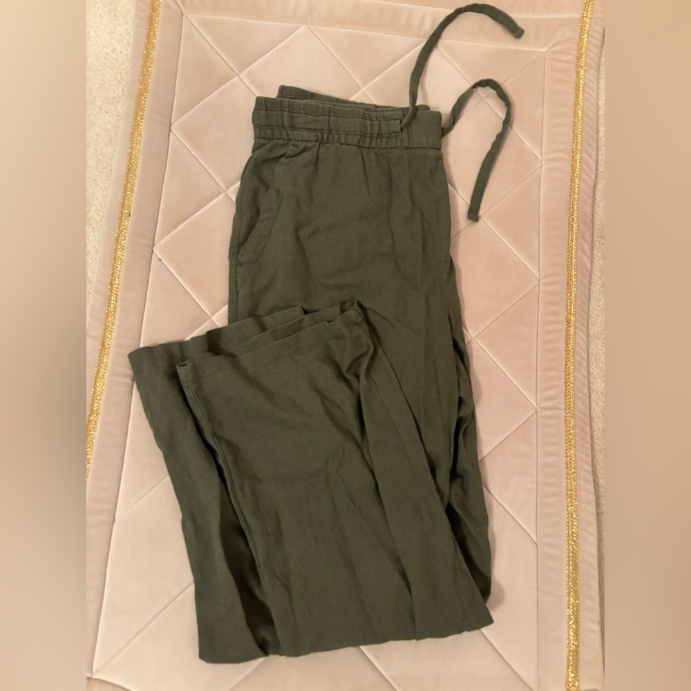 Green linen pants